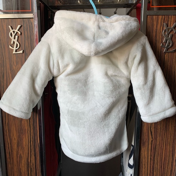 Carter’s Plush Bathrobe - Picture 2 of 3